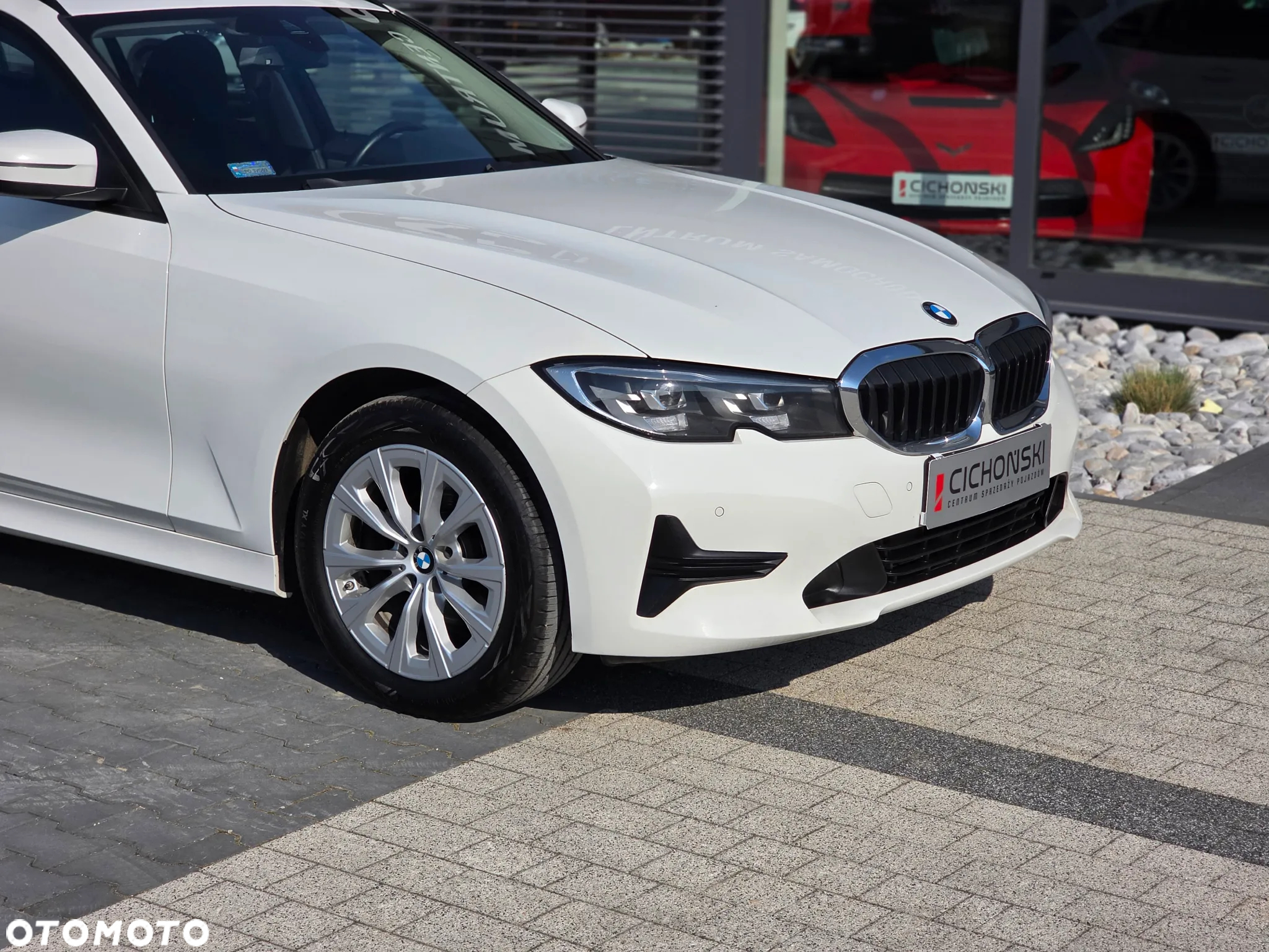 BMW Seria 3 318i Sport - 29