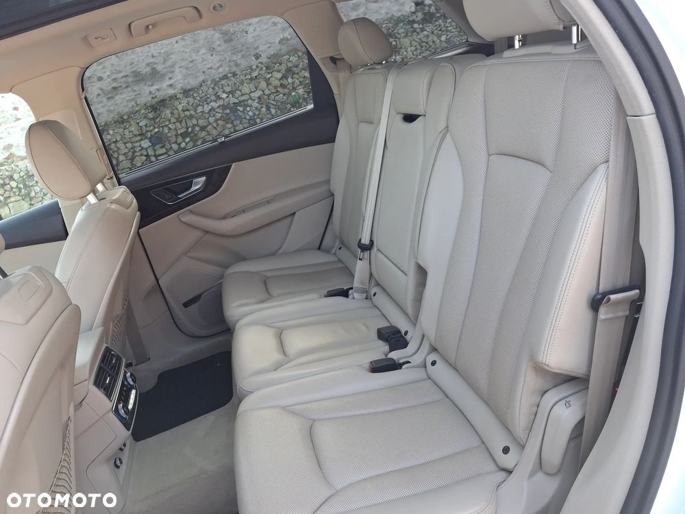 Audi Q7 - 18