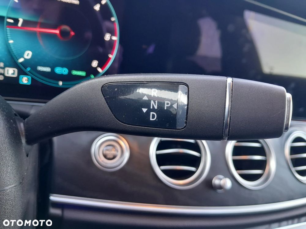 Mercedes-Benz Klasa E 220 d 4-Matic Avantgarde - 14