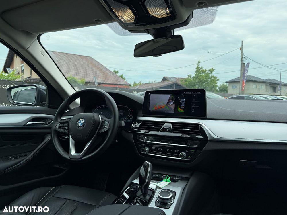 BMW Seria 5 520e Aut. - 10