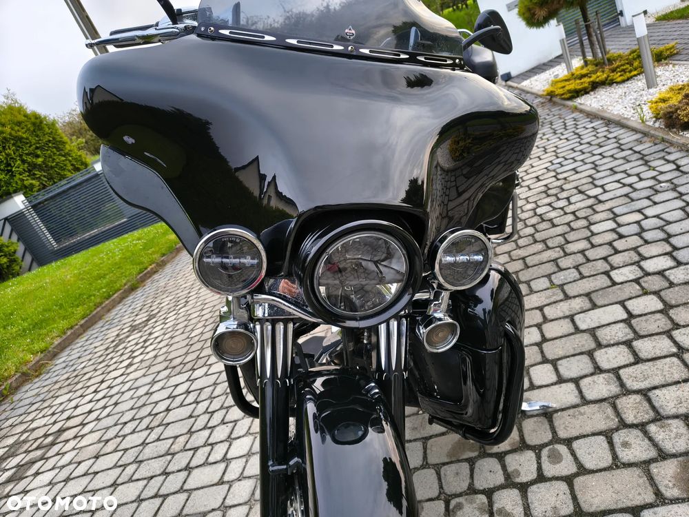 Harley-Davidson FLH Electra Glide - 22
