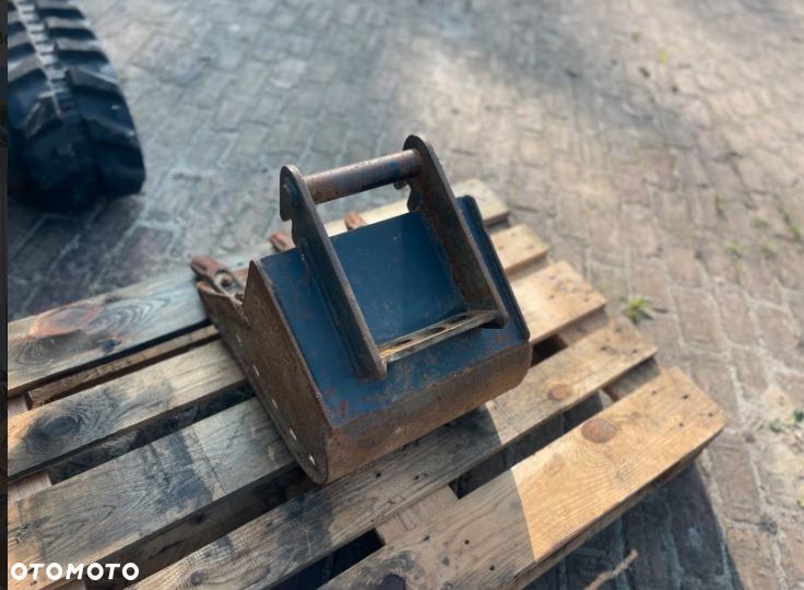 Bobcat E19 , minikoparka ROK 2021 z 4 łyżkami - 8