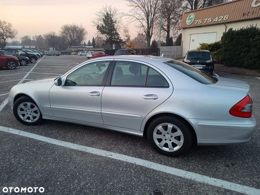 Mercedes-Benz Klasa E 200 CDI Classic - 23