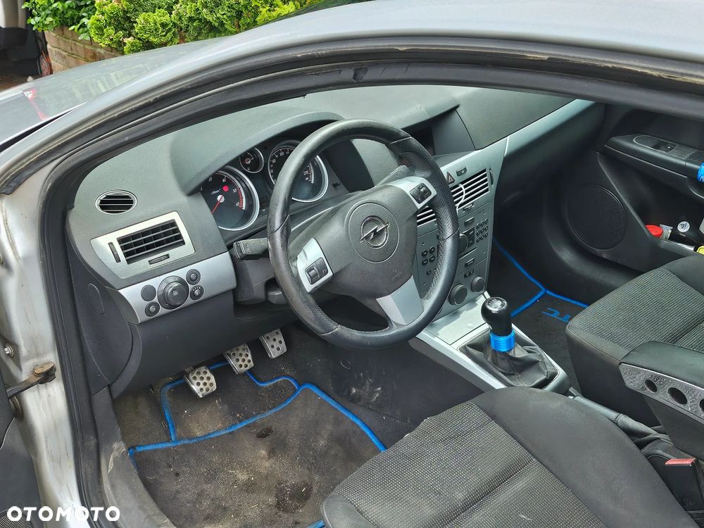 Opel Astra GTC 1.7 CDTI Cosmo - 6