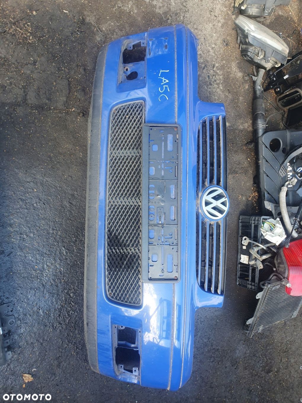 zderzak przedni przód VOLKSWAGEN polo 6N2 01r 1.4 8v 3d lakier LA5C - 1