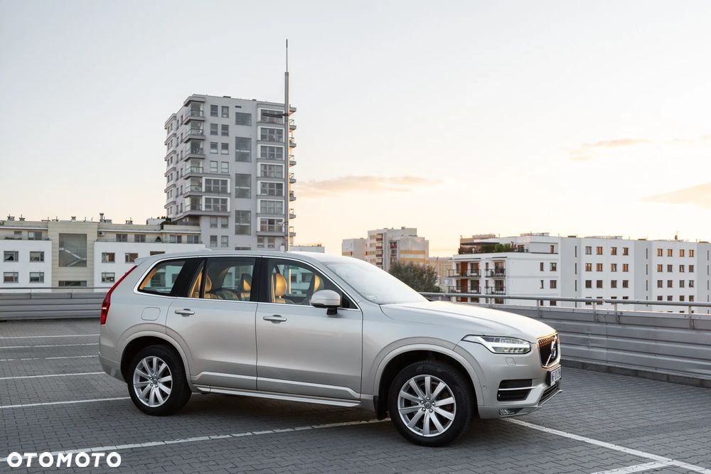 Volvo XC 90 D5 AWD Momentum - 11