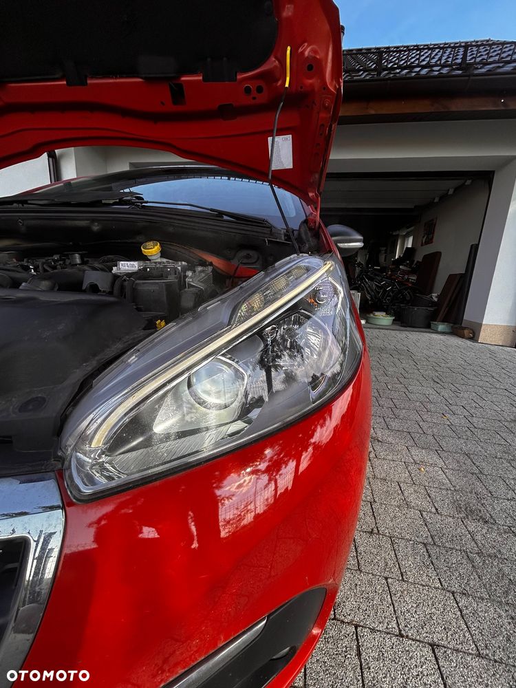 Peugeot 208 PureTech 110 Stop & Start Allure - 32