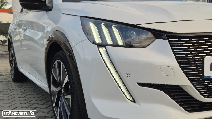 Peugeot 208 1.2 PureTech GT Line EAT8 - 11