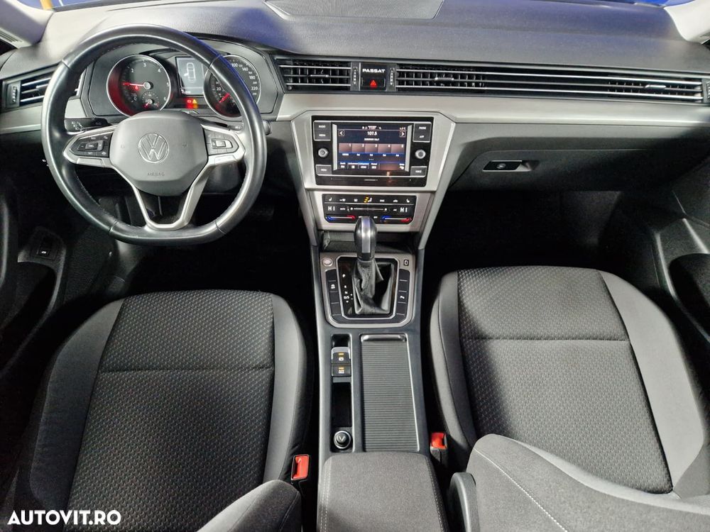 Volkswagen Passat 2.0 TDI DSG Trendline - 12