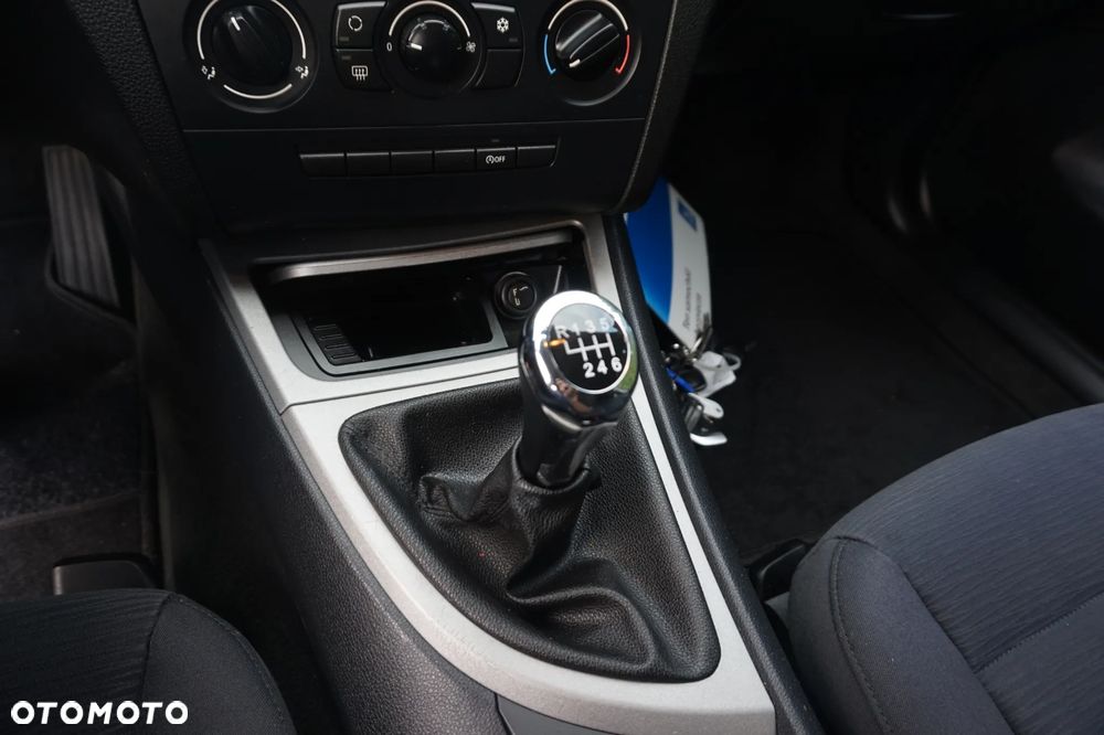 BMW Seria 1 116i - 14