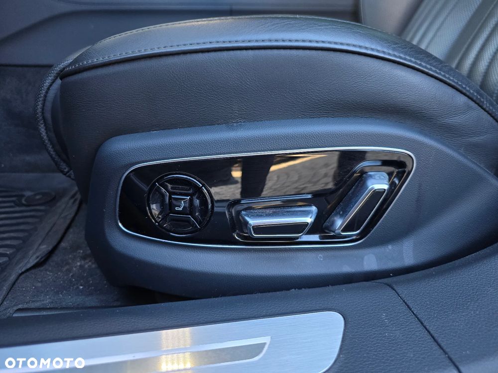 Audi A8 L 55 TFSI quattro tiptronic - 26