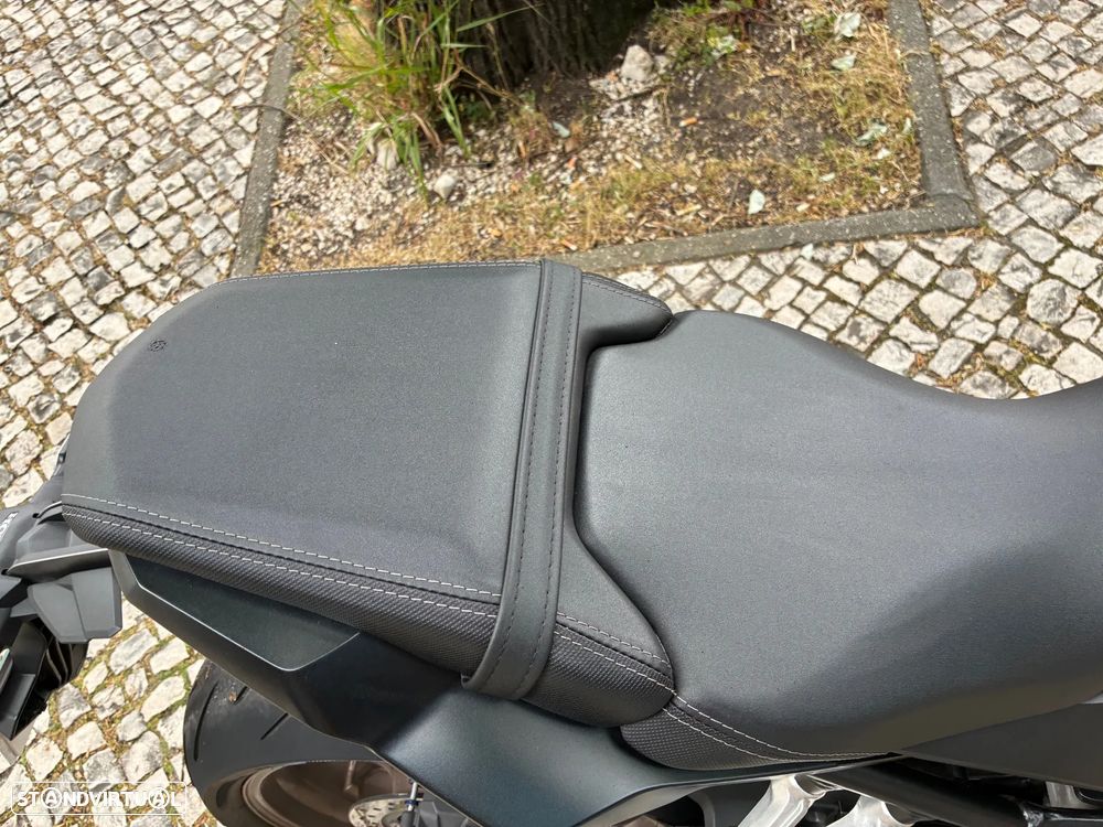 Honda CB 650 RA - 11