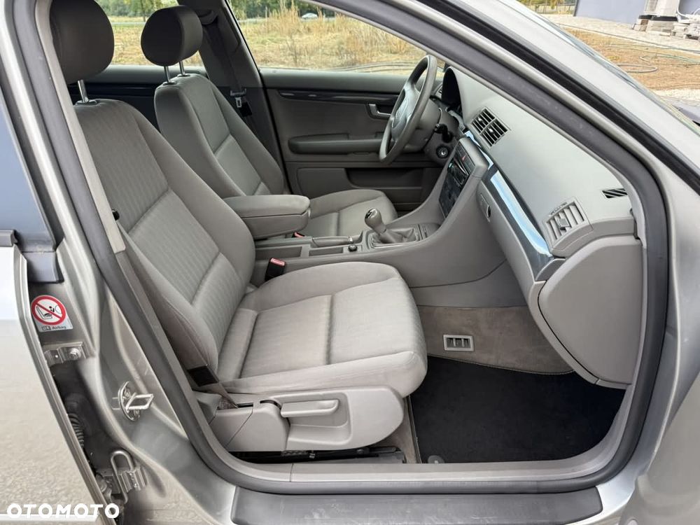 Audi A4 Limousine - 23