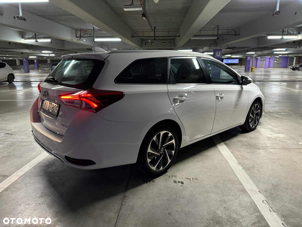 Toyota Auris 1.6 D-4D Executive - 2