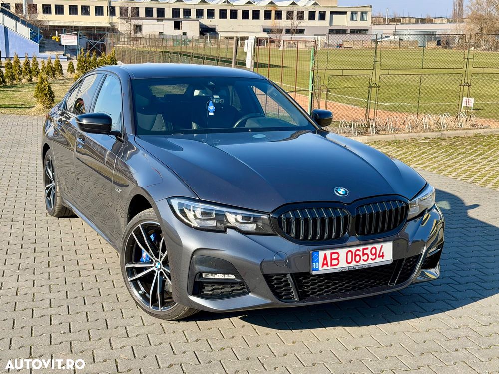 BMW Seria 3 330e Aut. M Sport - 1