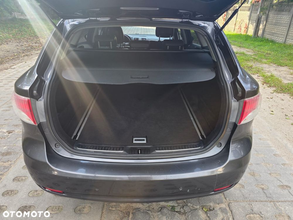 Toyota Avensis 2.0 D-4D Platinium - 10