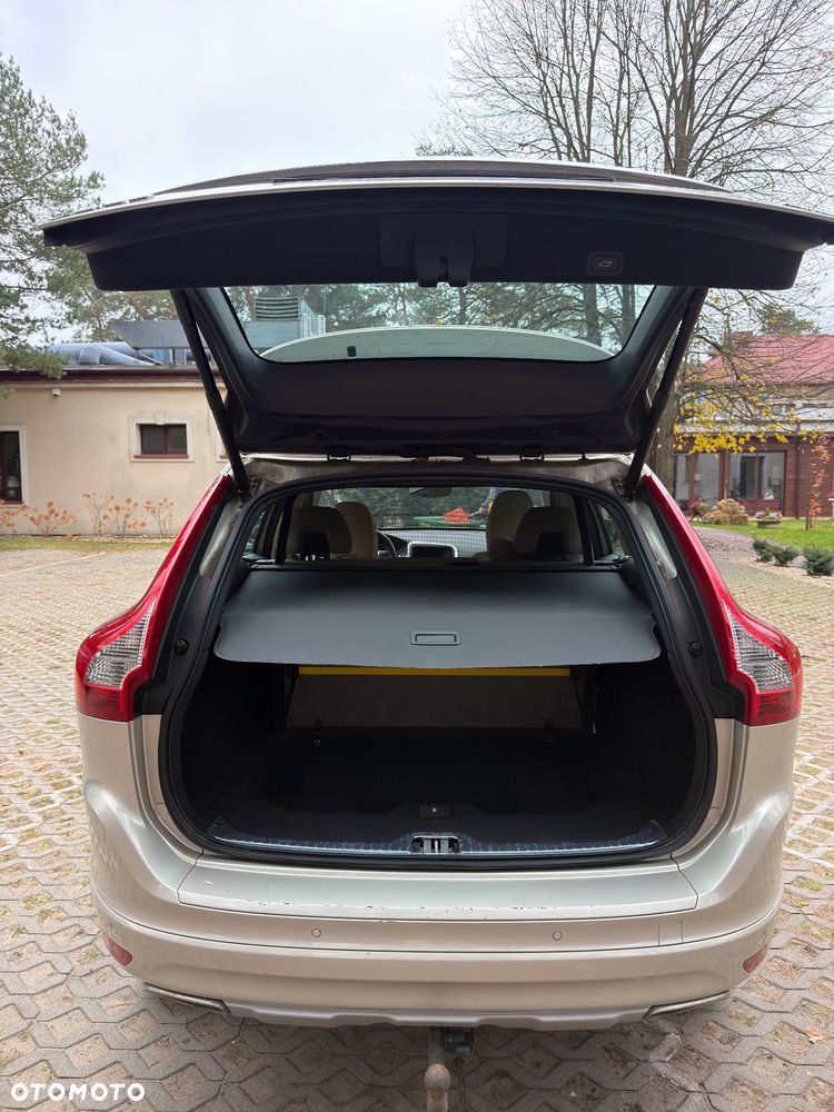 Volvo XC 60 D4 AWD Summum - 4