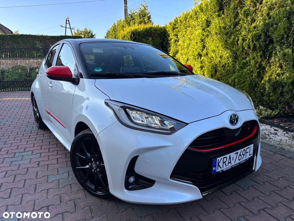 Toyota Yaris 116 1.5 VVT-i Black&White - 2