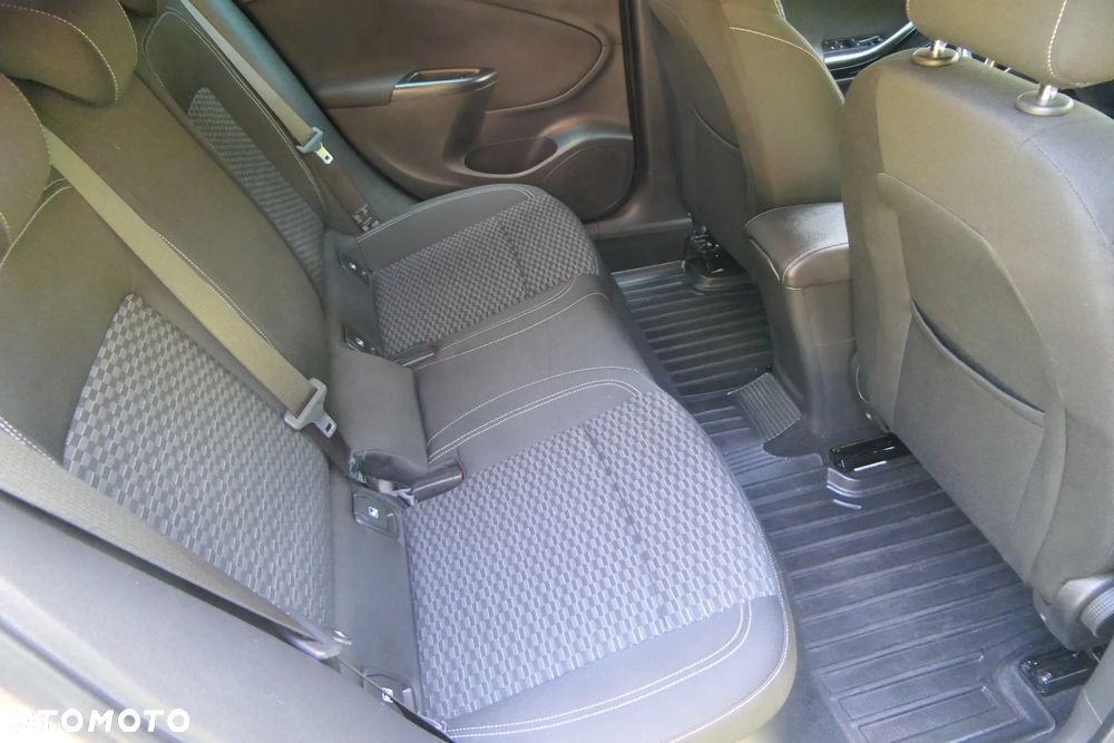 Opel Astra 1.4 Turbo Dynamic - 22