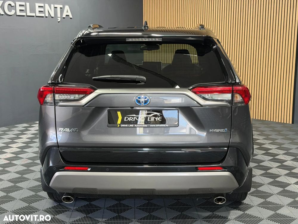 Toyota RAV4 - 6