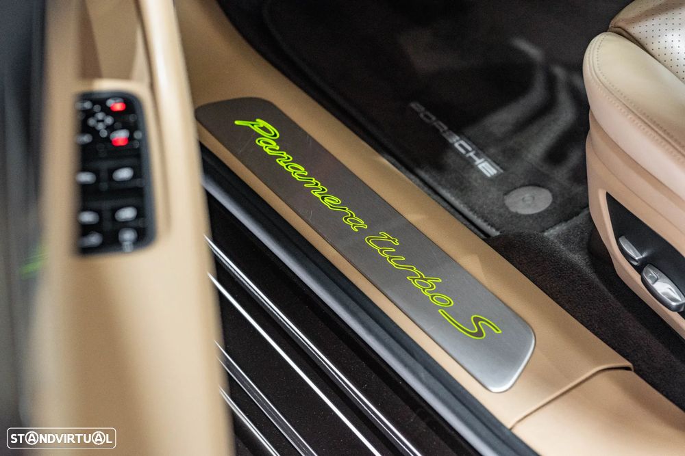 Porsche Panamera Turbo S E-Hybrid - 24