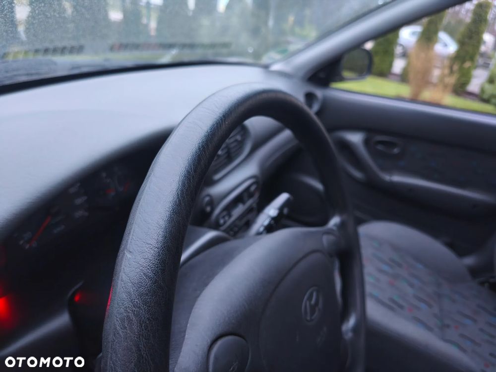 Hyundai Accent 1.3 GLS - 20