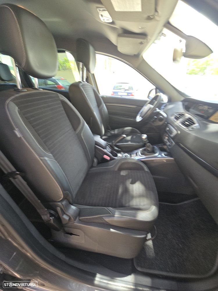 Renault Scénic 1.2 TCE Sport SS - 13