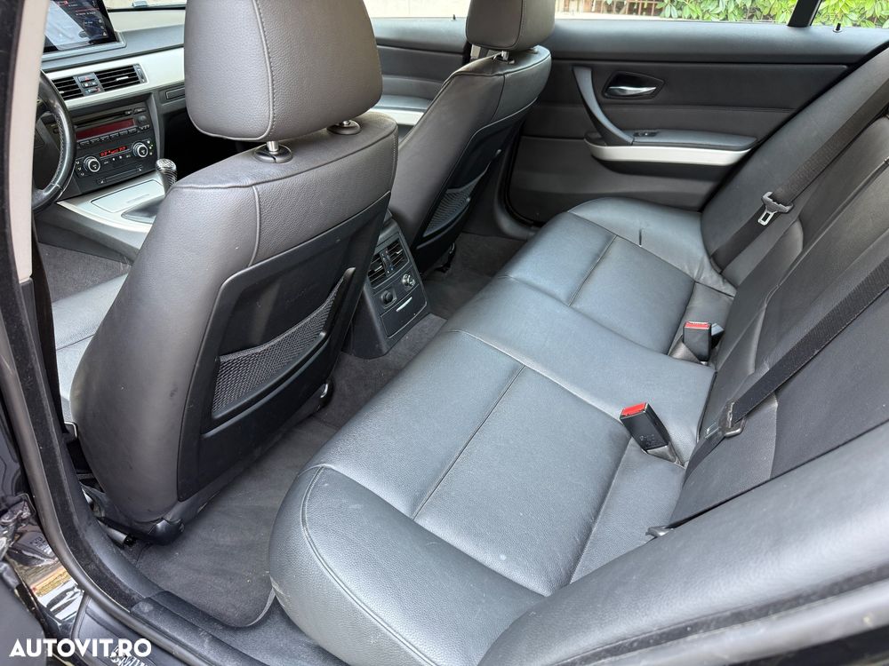 BMW Seria 3 318i - 13