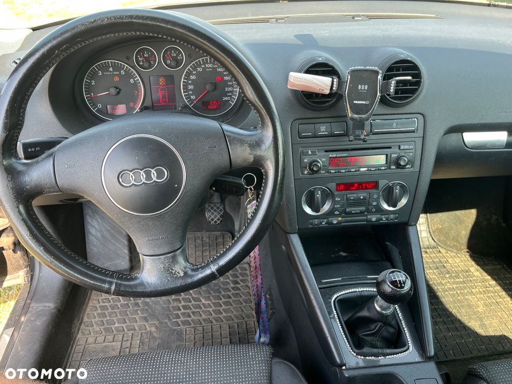 Audi A3 3-drzwiowe 1.6 S Line Sportpaket plus - 9