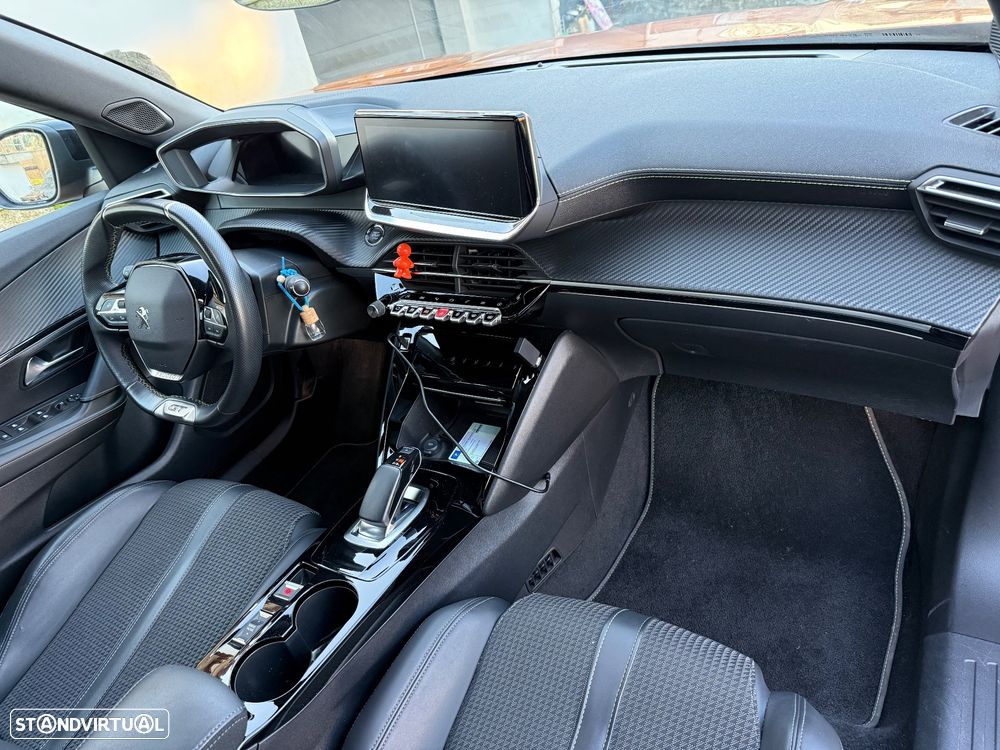 Peugeot e-2008 GT - 11