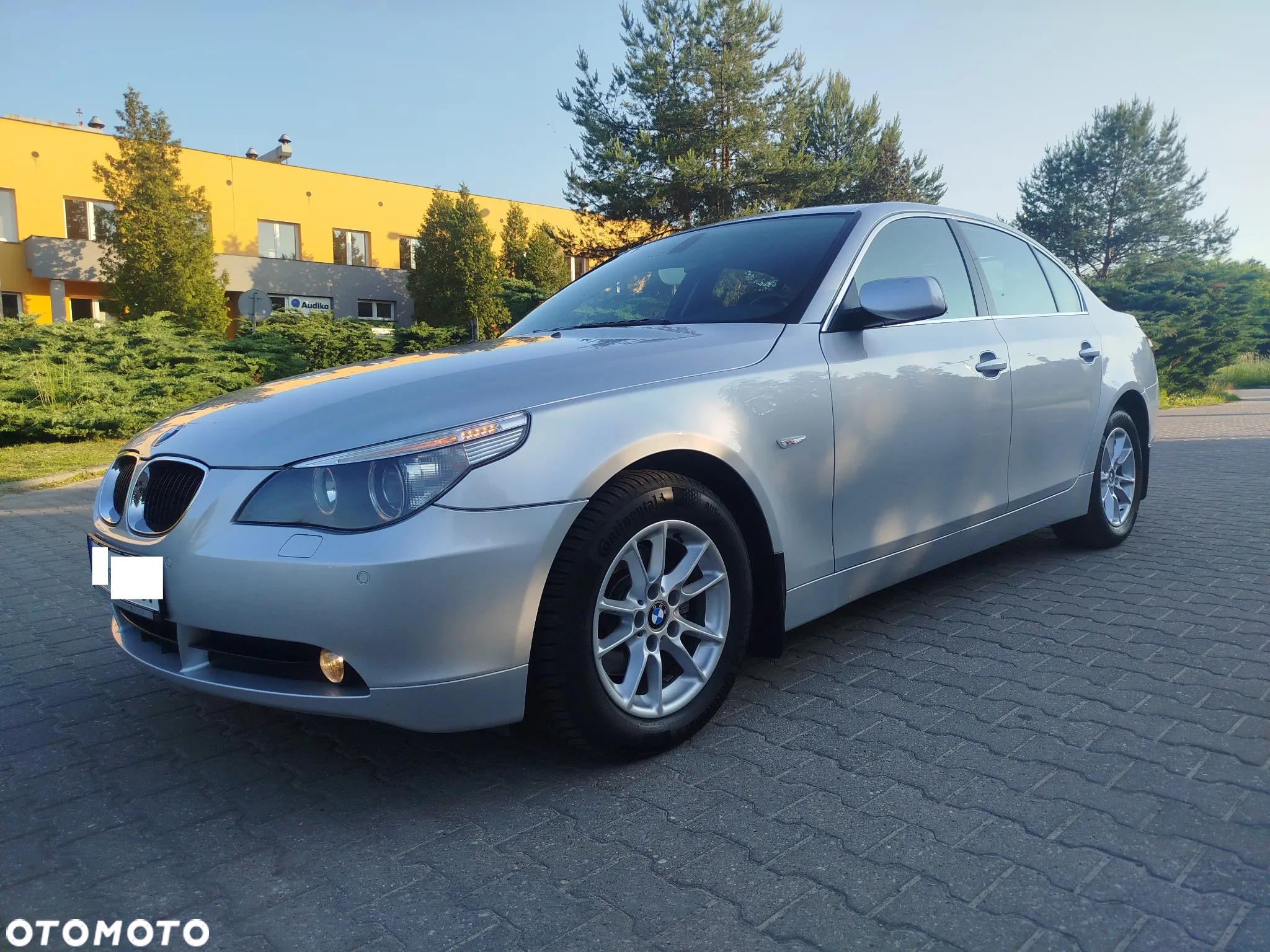 BMW Seria 5 520i - 2