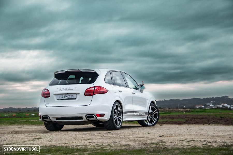 Porsche Cayenne S Hybrid - 4