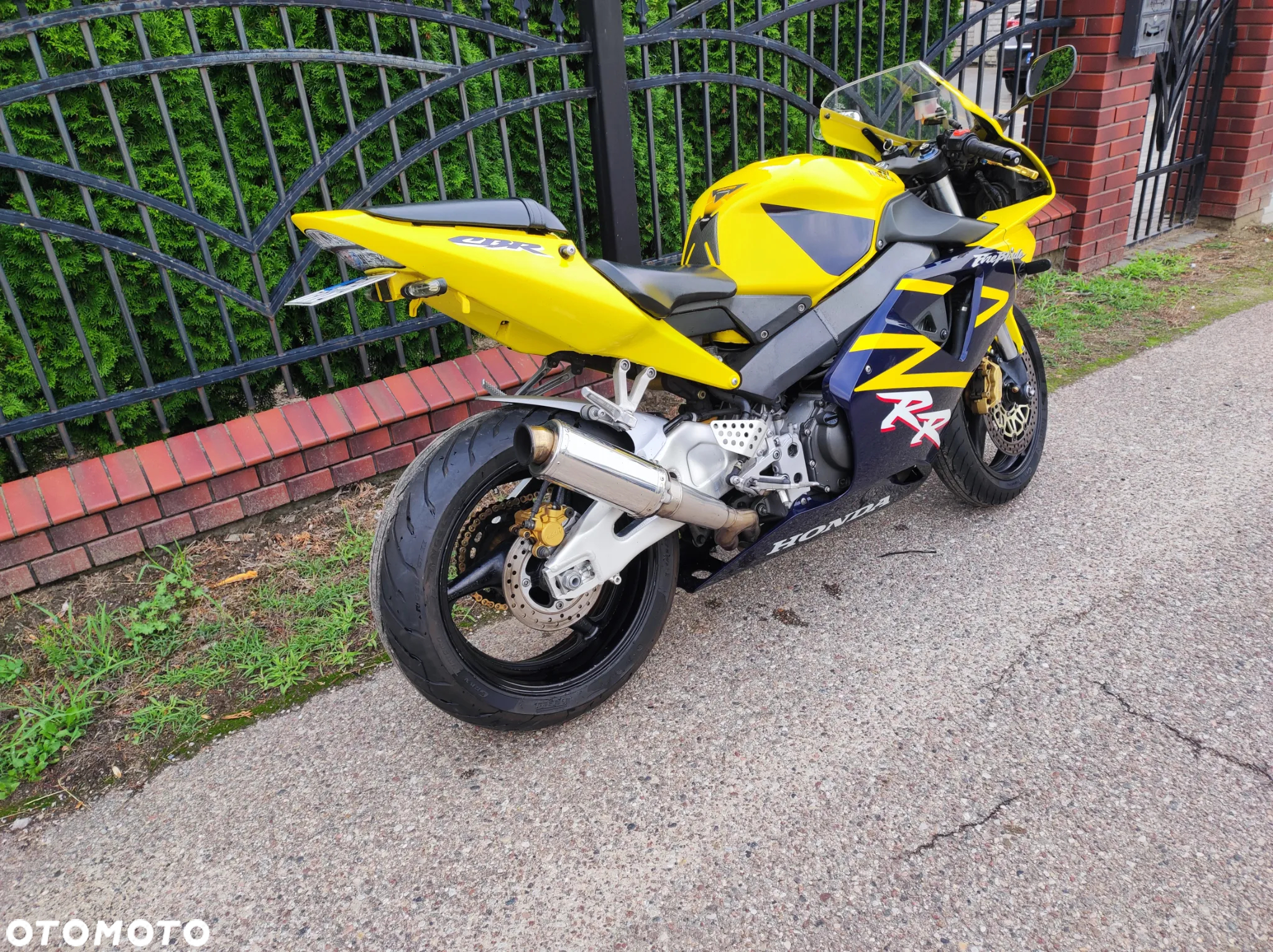 Honda CBR - 3