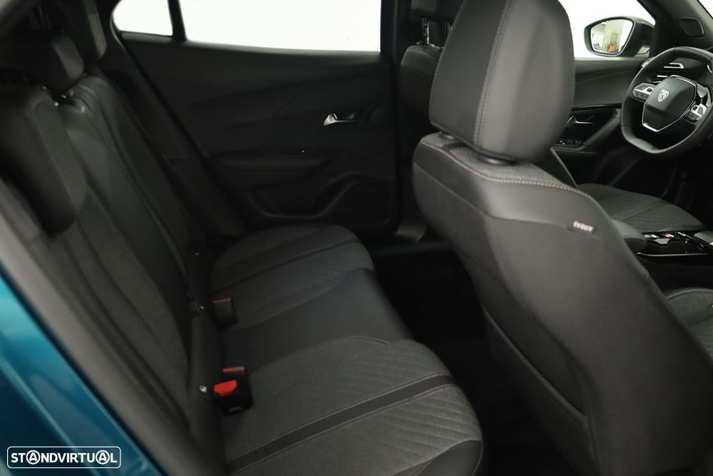 Peugeot e-2008 54 kWh Allure - 23