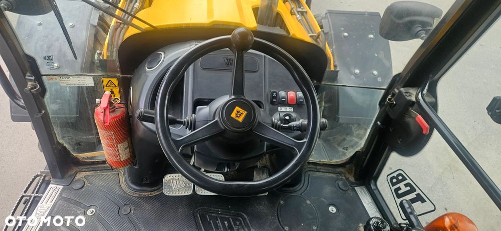 JCB 4CX - 9