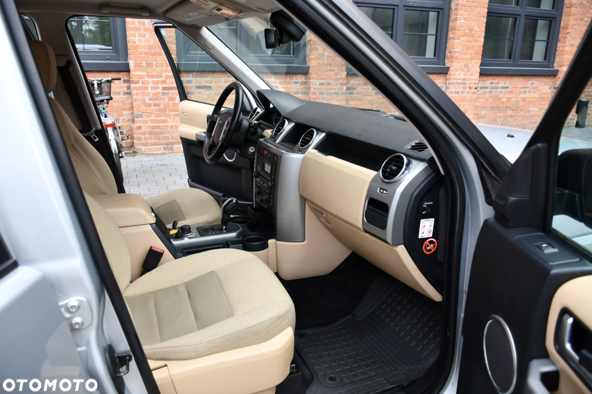 Land Rover Discovery - 18