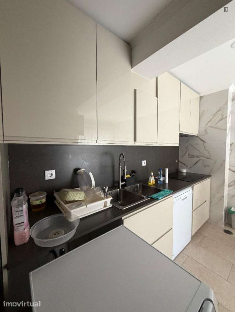 Quarto - localizado em Lisbon - Grande imagem: 2/6