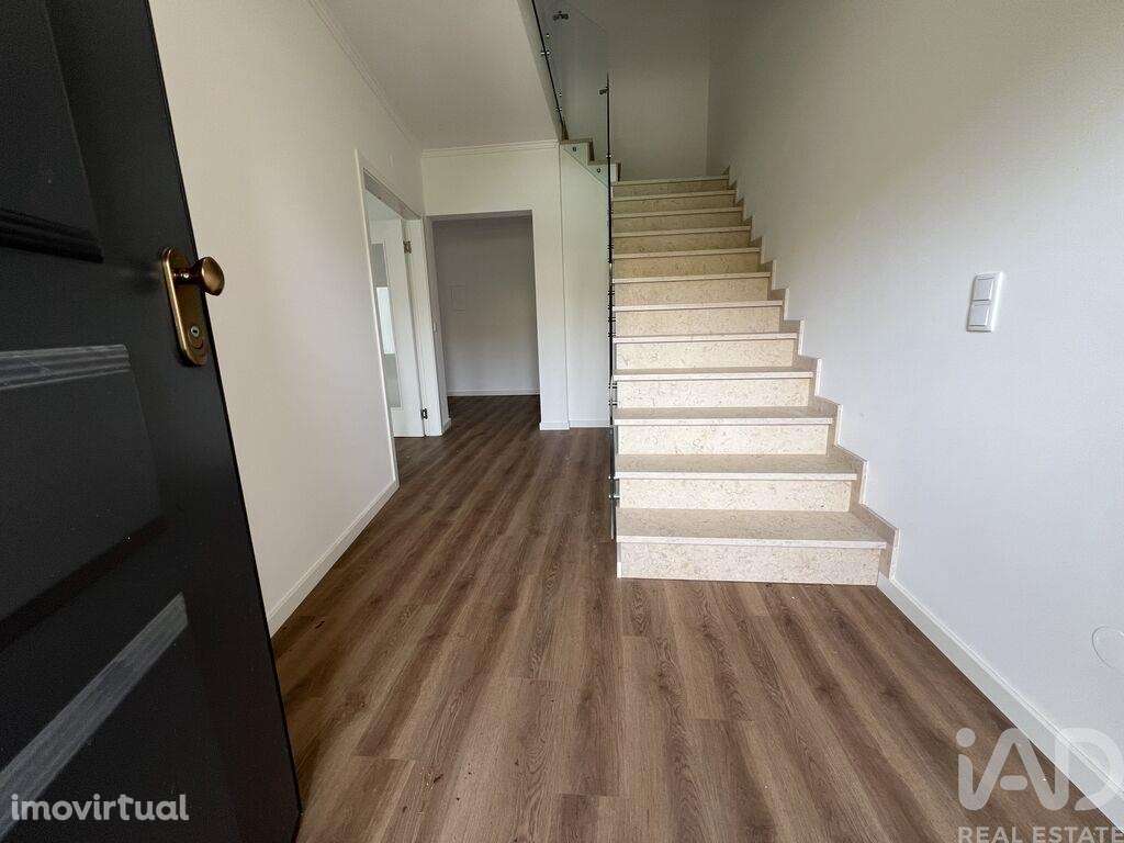 Moradia em banda T4 em Palmela de 160 m2 - Grande imagem: 4/40