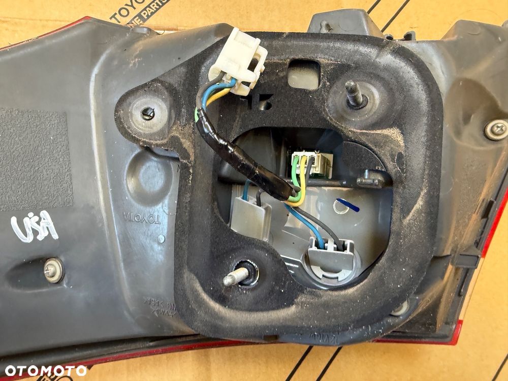 Lampa tył prawa, lewa Lexus LS600h USA 06-10r. NR. 250LRCL. - 5