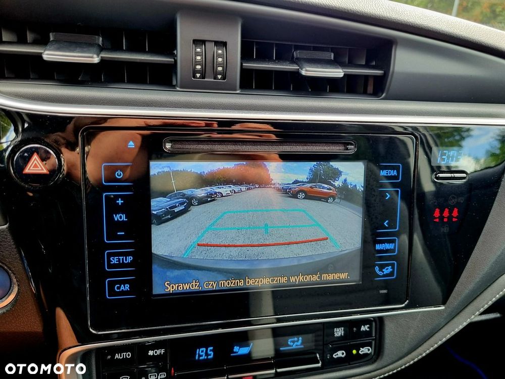 Toyota Auris Hybrid 135 Comfort - 18