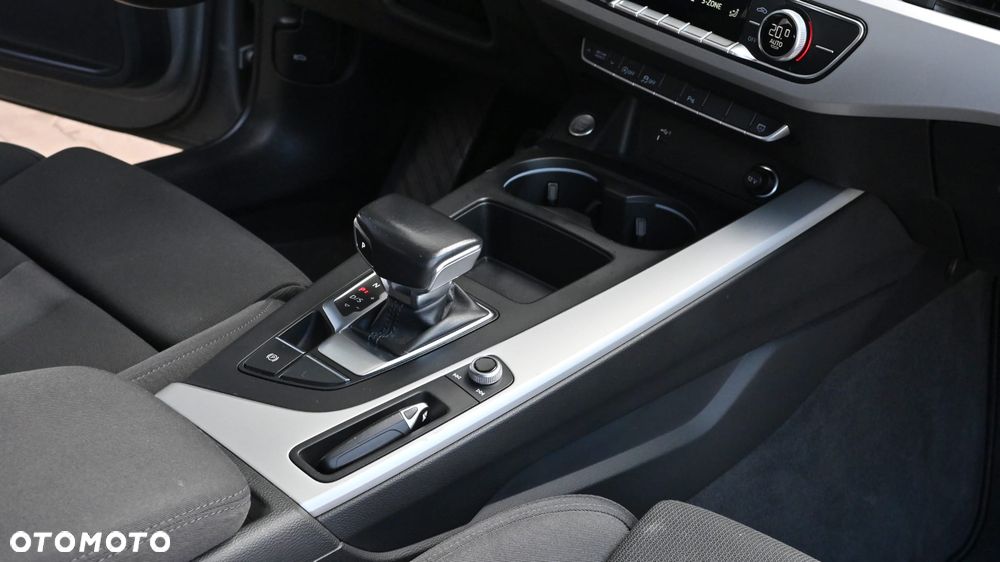 Audi A4 Avant 40 TDI quattro S tronic S line - 7