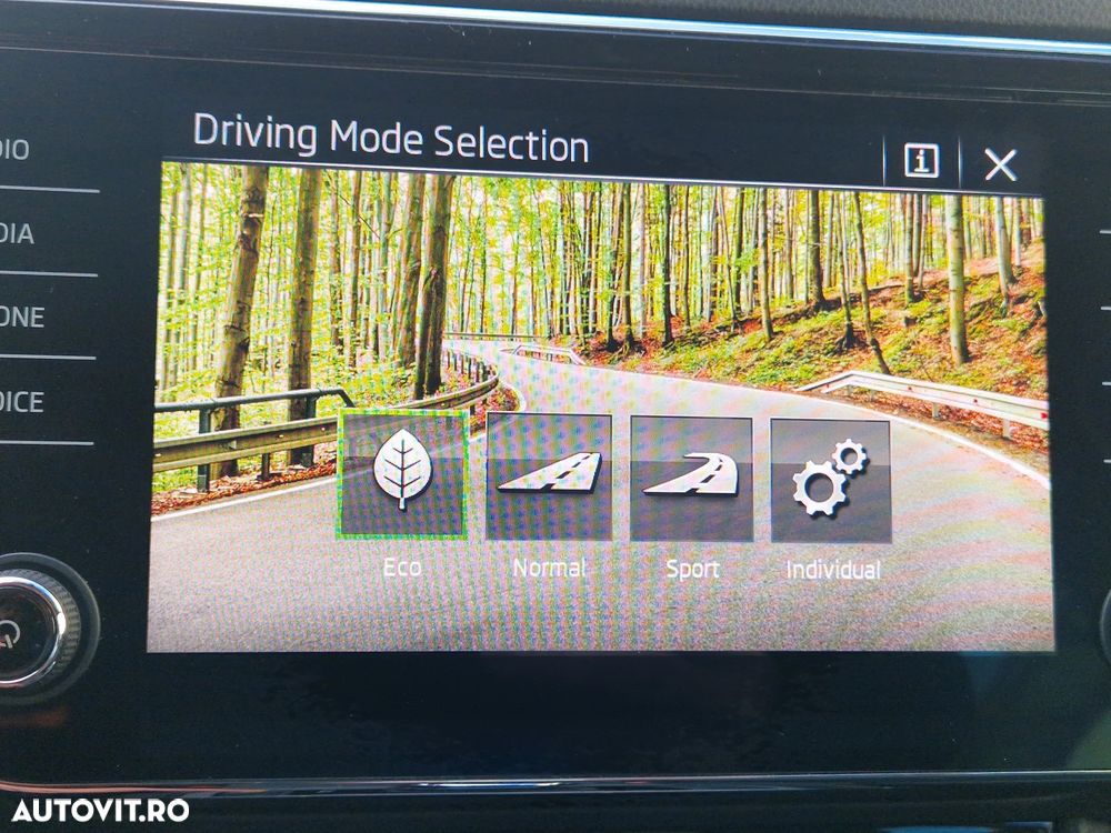Skoda Superb 2.0 TDI DSG Ambition - 22