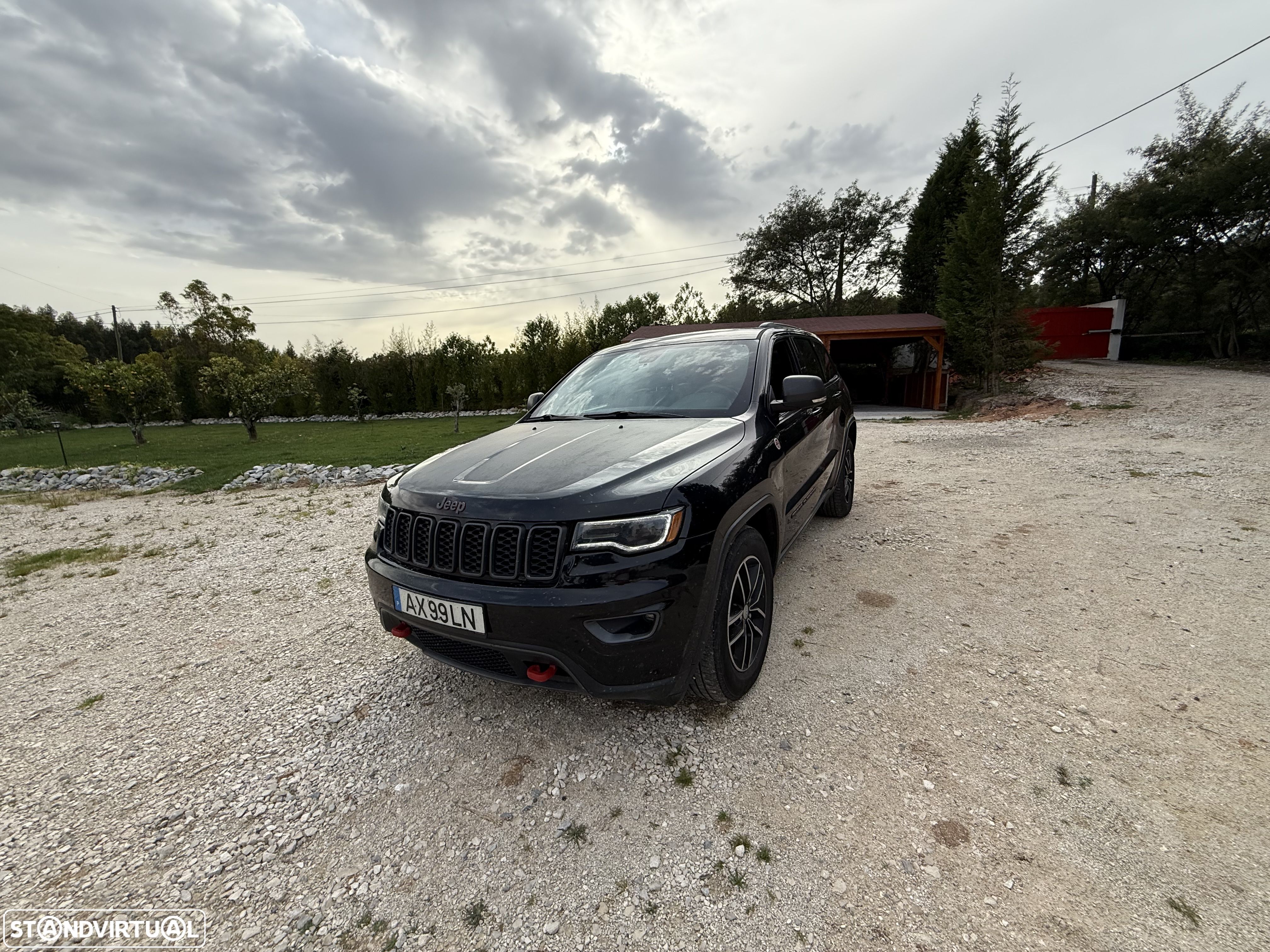 Jeep Grand Cherokee - 1