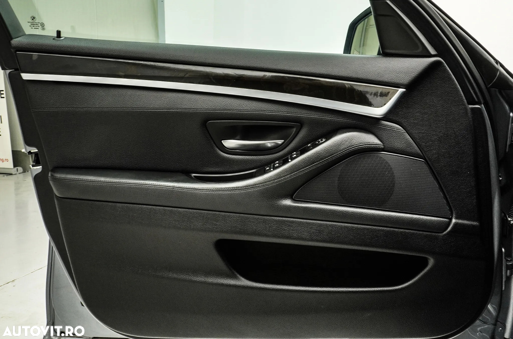 BMW Seria 5 535d - 24