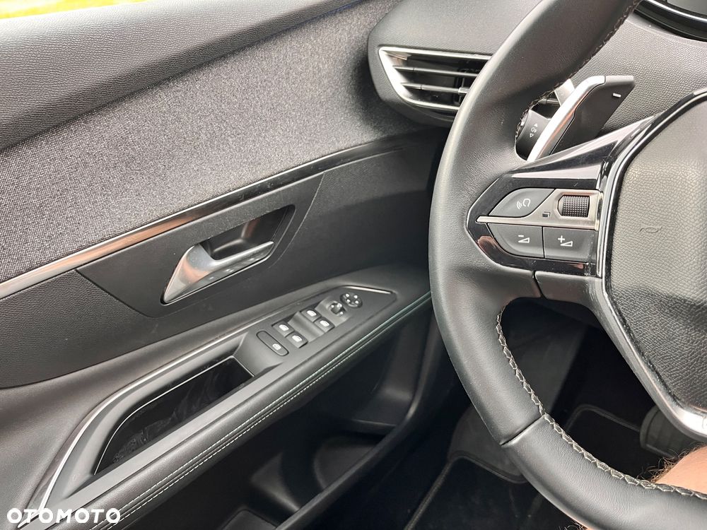 Peugeot 3008 1.2 PureTech Allure Pack S&S EAT8 - 23