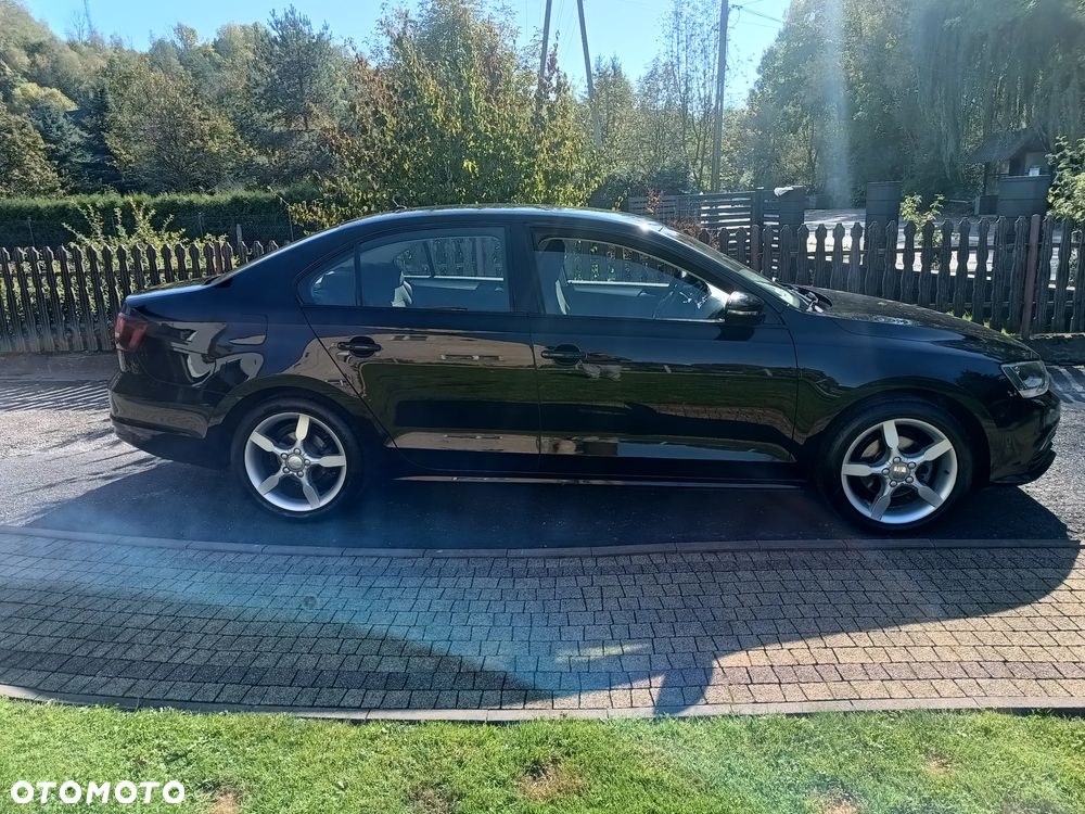 Volkswagen Jetta 2.0 TDI DPF BMT Comfortline - 3