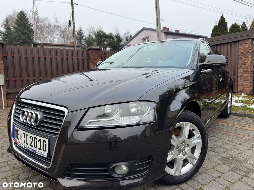 Audi A3 Sportback - 1
