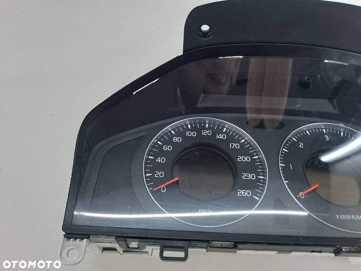 LICZNIK VOLVO V70 III ( 07-12 ) 31270899AA  36002598 2.0 D 136KM - 2