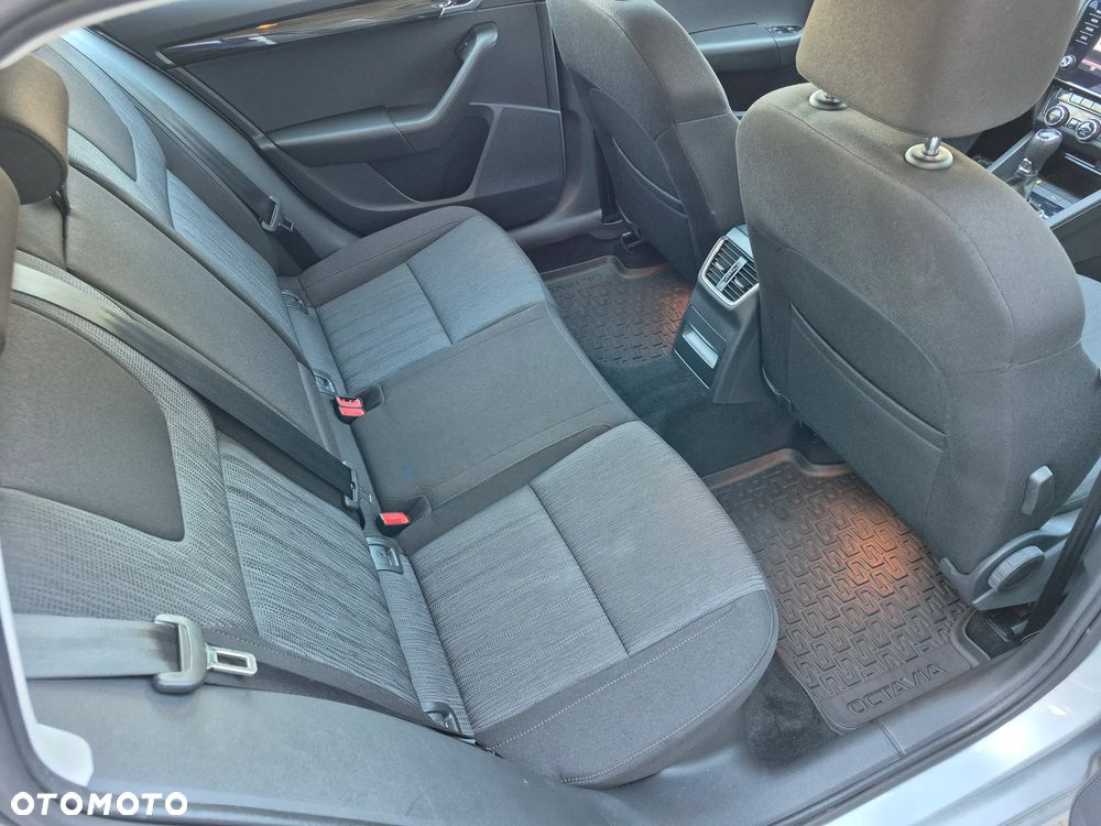 Skoda Octavia 2.0 TDI SCR Style DSG - 11