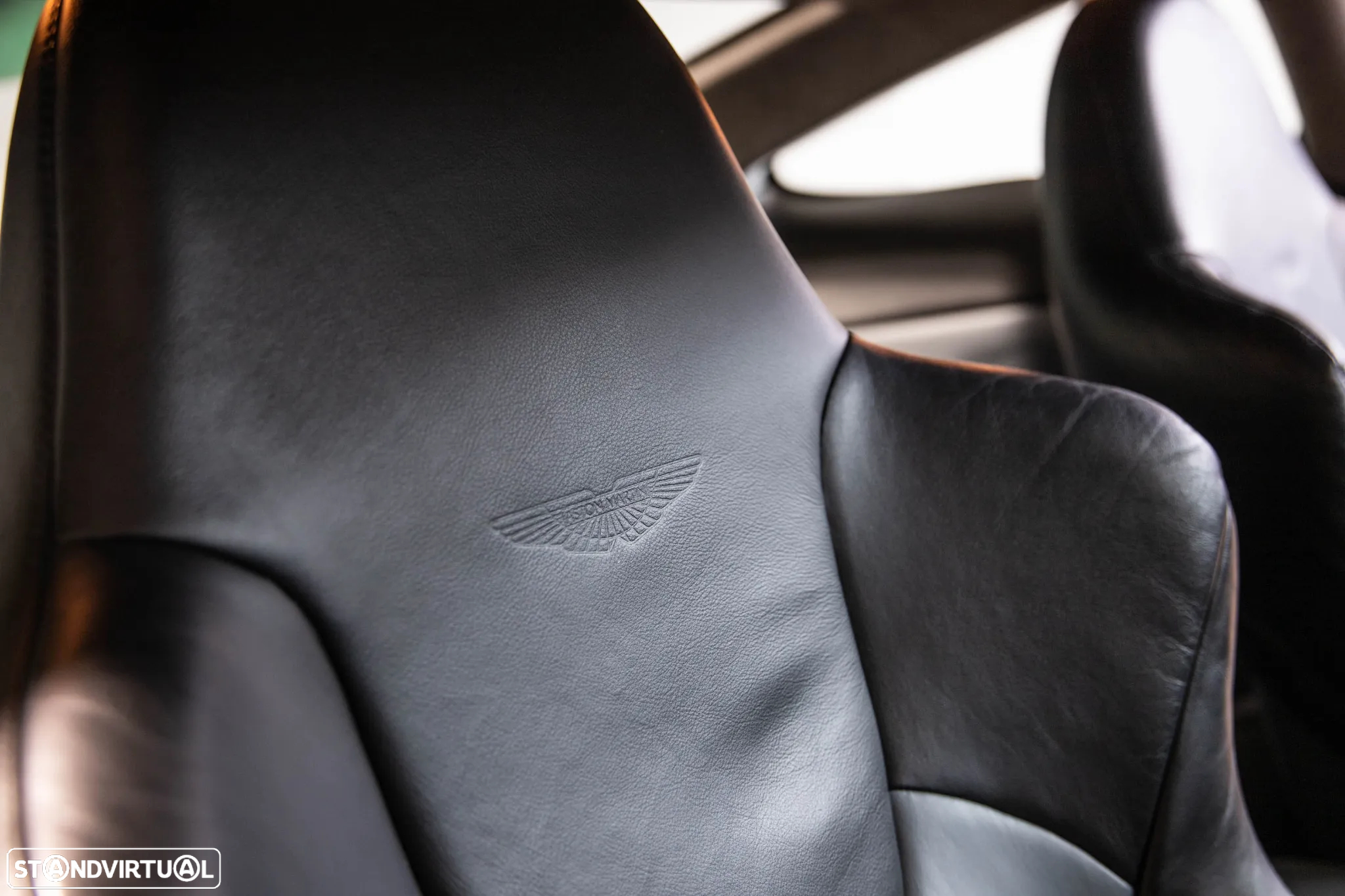 Aston Martin Vanquish - 26